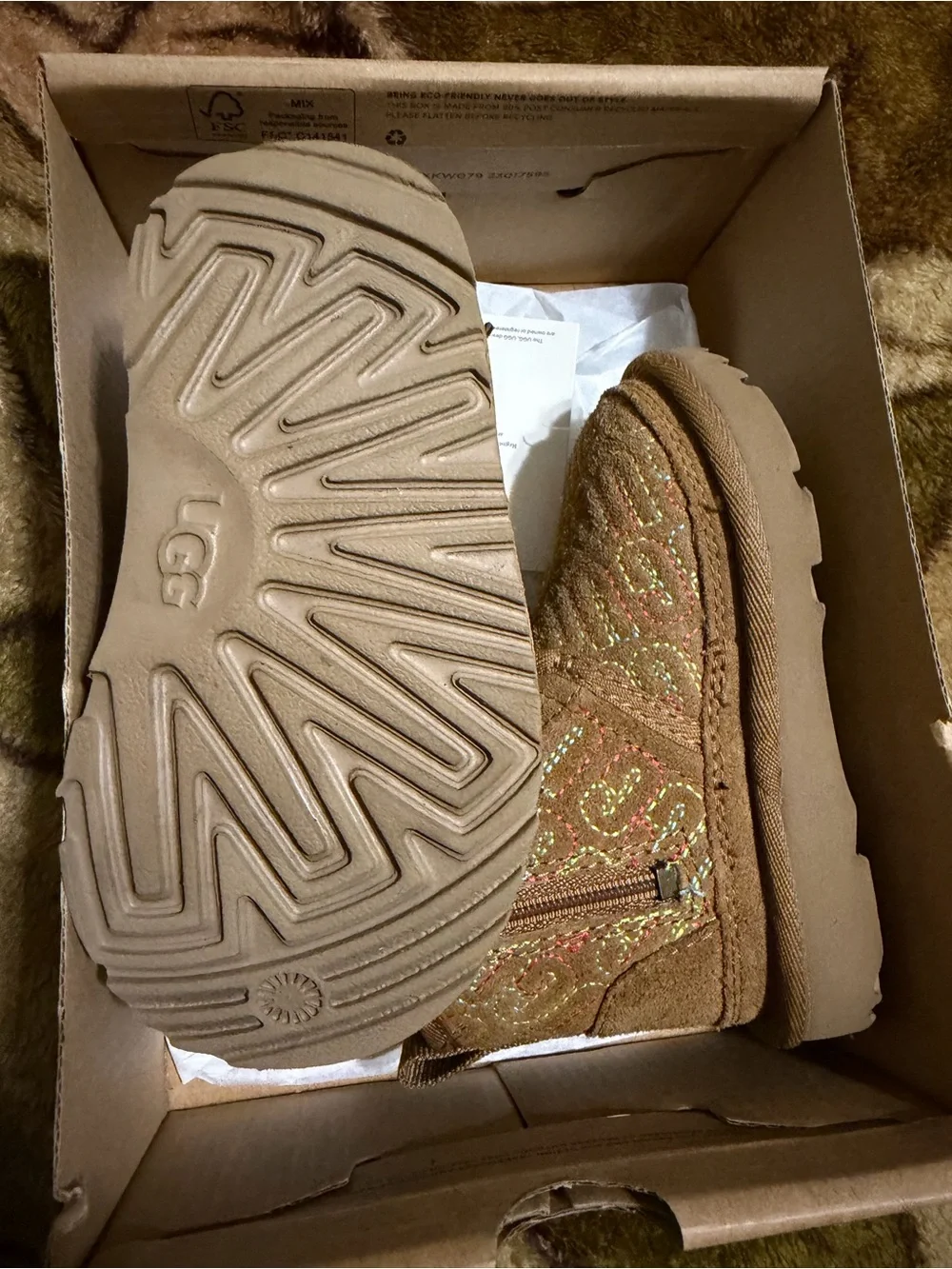 UGG Kids Chestnut Glitter Lace-Up Zip Boot